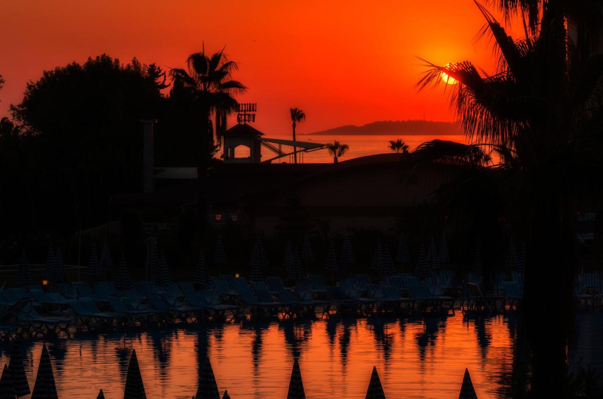 Lonicera Resort & Spa Hotel เอาซัลลาร์ ภายนอก รูปภาพ