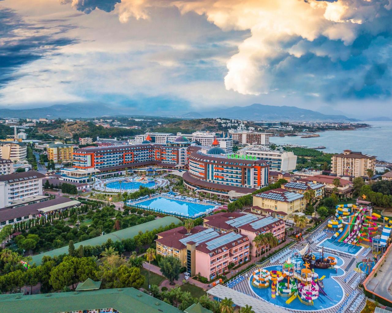 Lonicera Resort & Spa Hotel เอาซัลลาร์ ภายนอก รูปภาพ